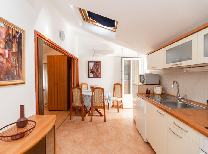 Kitchen 2, Apartments Roda, Supetar