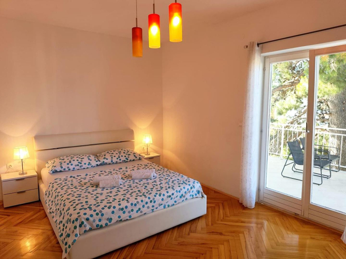 Others 5, Apartment Mila, Primošten