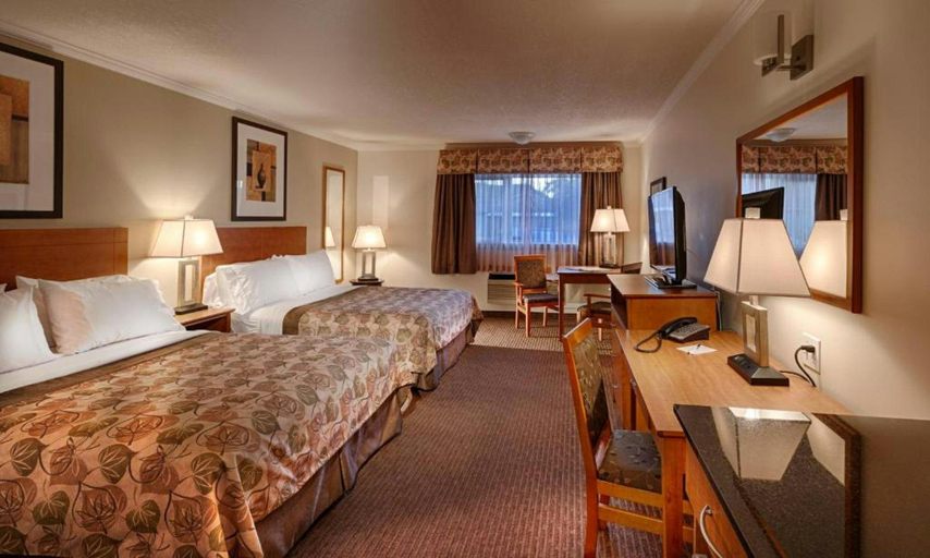 Bedroom 3, Canalta Jurassic – Drumheller, Division No. 5