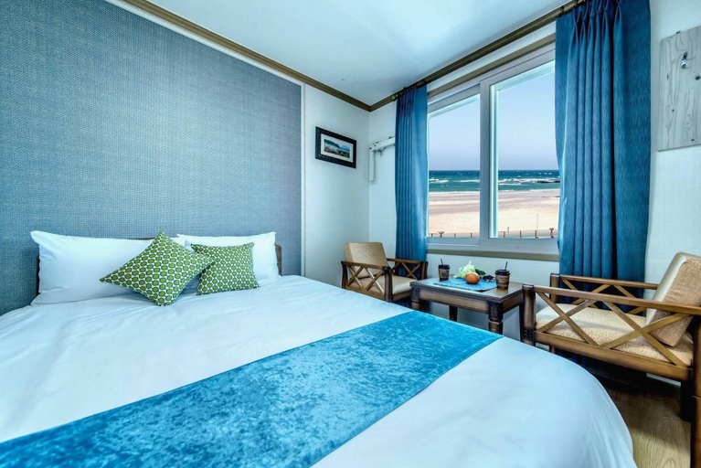 Bedroom 3, Beach Story Hotel, Jeju