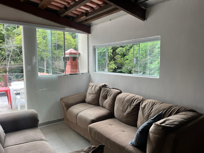 Others 4, Casa na mata, São Sebastião
