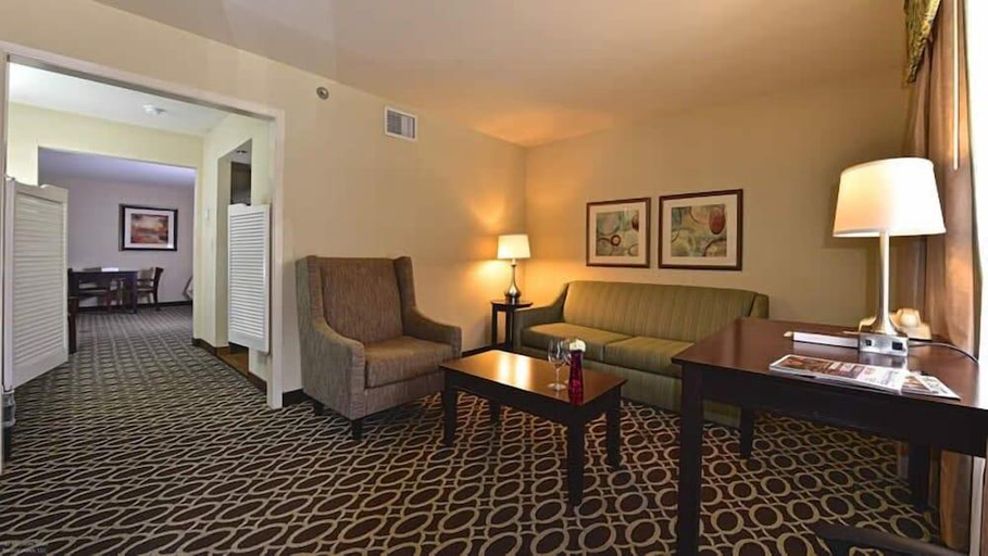 Bedroom 5, Sunday House Inn and Suites, Gillespie