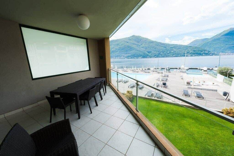 View from room, Stunning 4br/3ba Italian Lakes Apt in a Beautiful Lakeside Setting, Varese