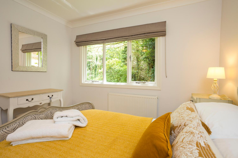 Bedroom 3, Westerlands Farm, West Sussex