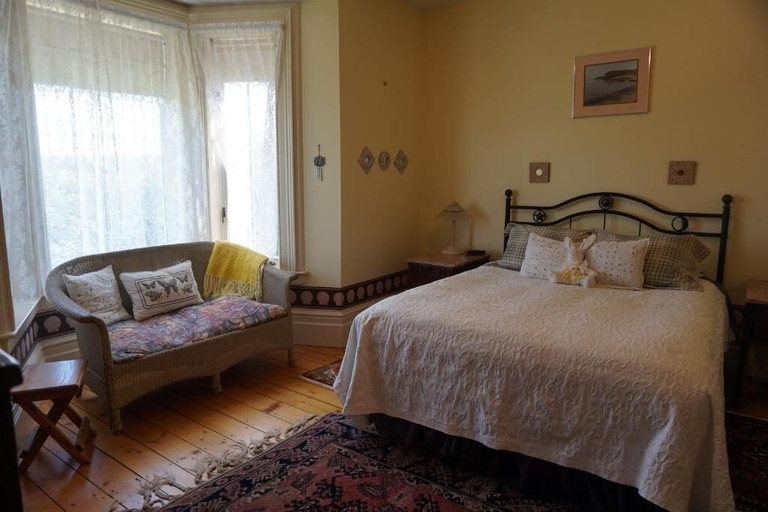 Room 1, New Glasgow Inn, Queens