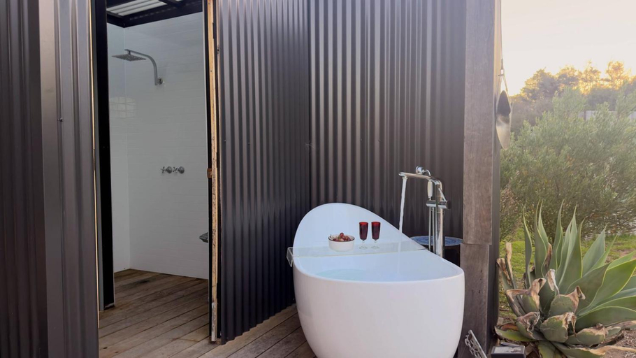 Bathroom 4, Shipwrecked Oasis Ocean Bay Getaway PL, Melbourne