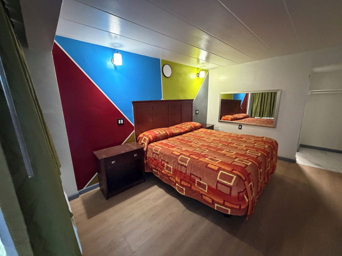 Room 3, Riviera motel, Wayne