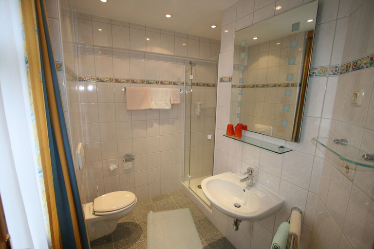 Bathroom, Hotel Garni Lindenmühle, Ahrweiler