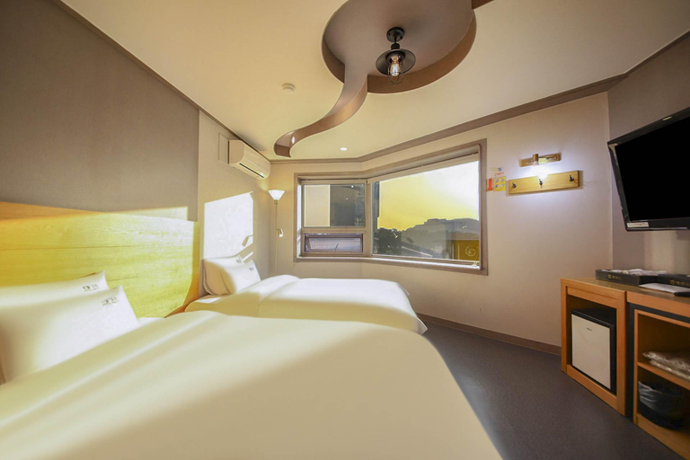 Bedroom 3, Busan Haeundae Ocean View Haute Hotel (HAUTE), Haeundae
