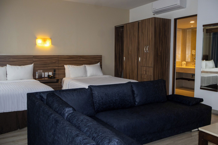 Bedroom 3, Hotel Crown Victoria, Querétaro