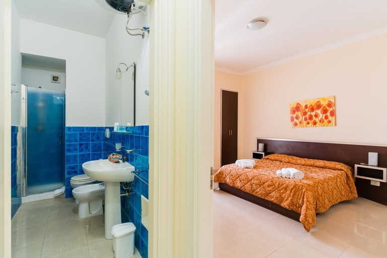 Bedroom 4, Palazzo Mongiò, Lecce