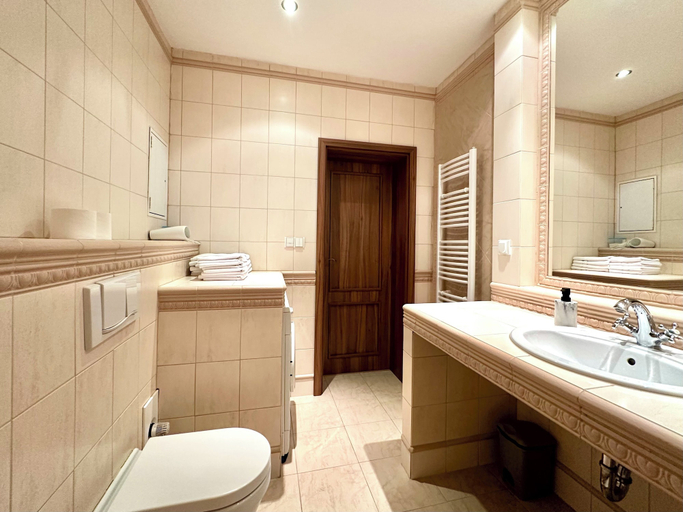 Bathroom 3, Slunecni lazne, Karlovy Vary