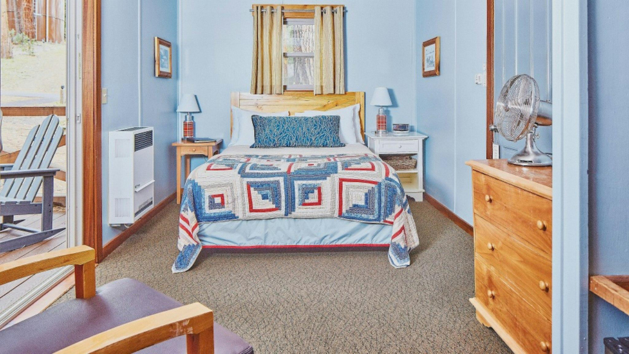 Bedroom 3, Evergreen Lodge at Yosemite, Tuolumne