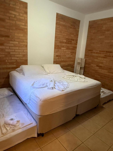 Bedroom 2, Pousada Siloe - Mosteiro de Sao Bento em Vinhedo, Vinhedo