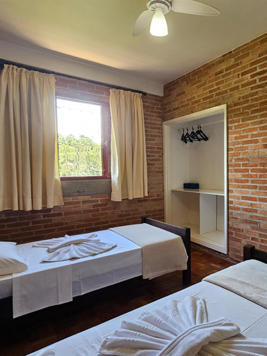 Bedroom 2, Pousada Siloe - Mosteiro de Sao Bento em Vinhedo, Vinhedo