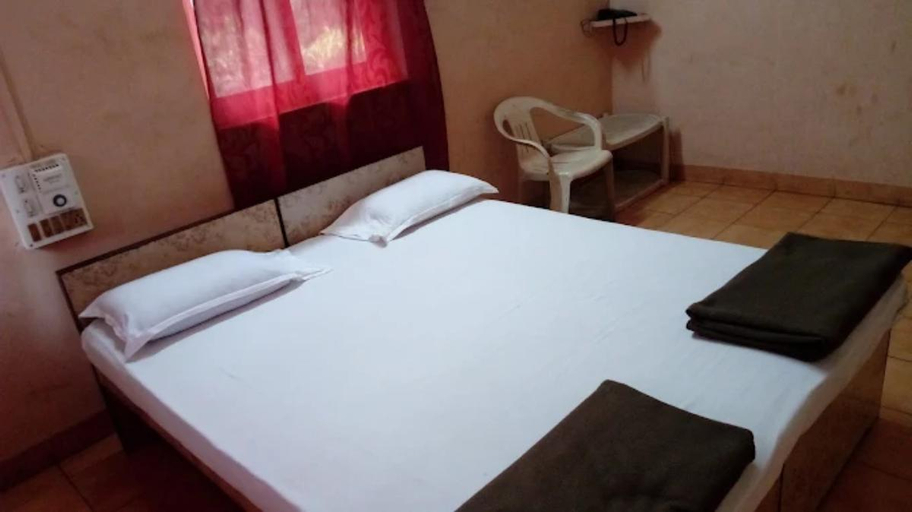 Bedroom 4, Shraddha Lodge, Ratnagiri