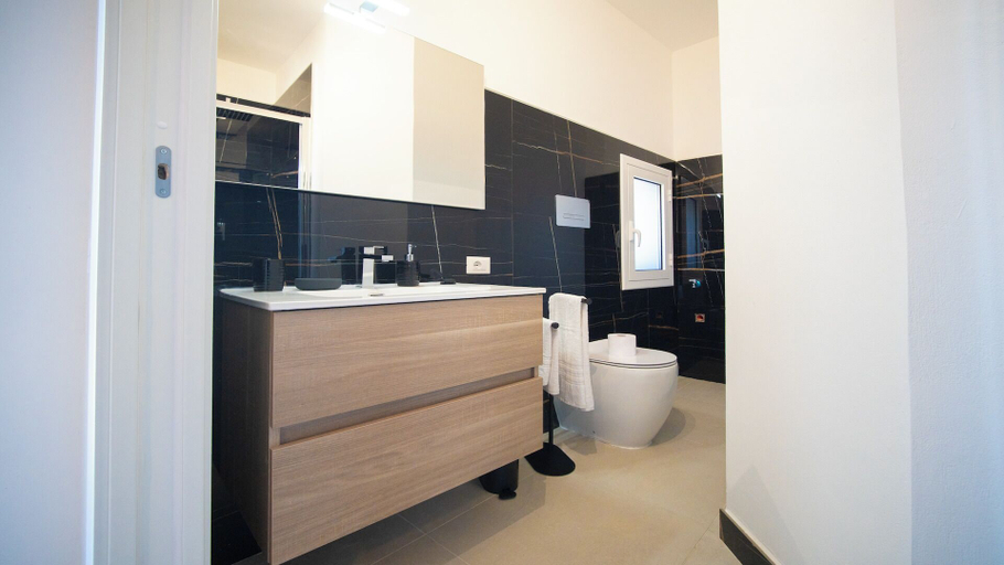 Bathroom 5, La Casa della Zia, Palermo