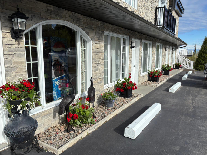 Exterior & Views 1, Motel vue Belvedere inc, Charlevoix-Est
