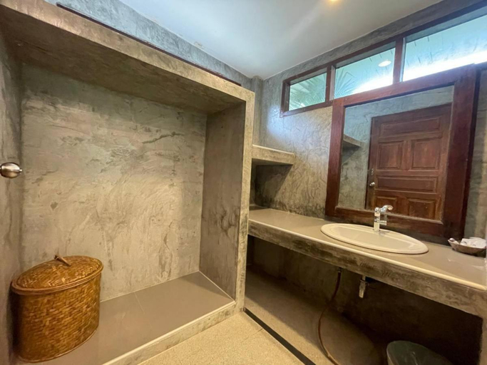 Bathroom 3, Hallo Villa, Khanom