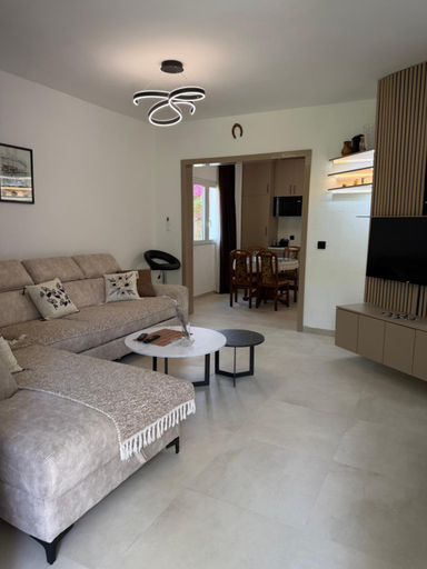 Others 4, President Holiday home