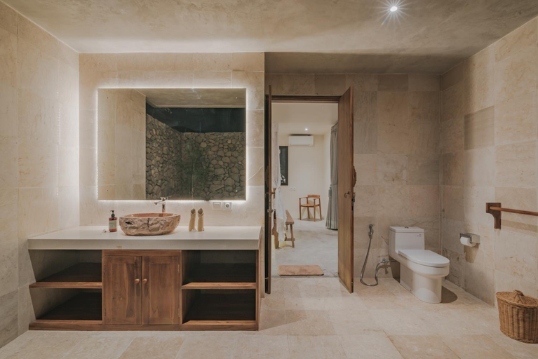 Bathroom 3, Villa Danginan & Dajanan Pemuteran, Buleleng