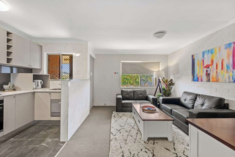 Interior 2, Hidden Away in New Farm ~ 1 Bed/1 Bath/1 Car, New Farm