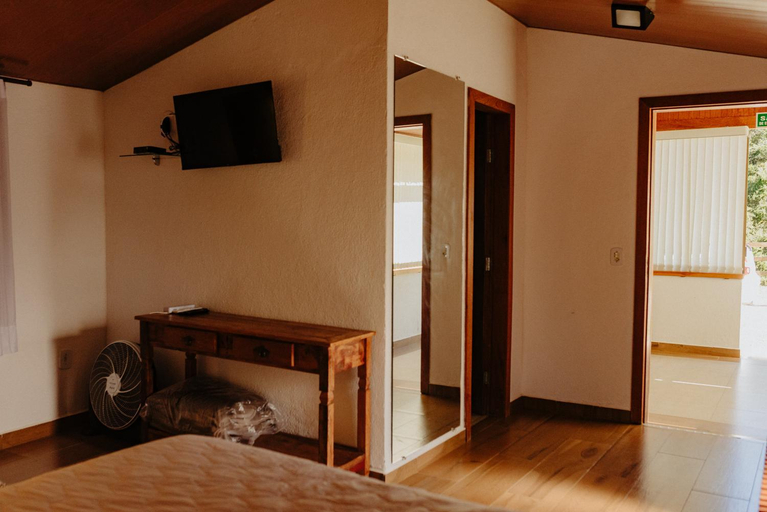 Bedroom 2, Recanto da Ruina, Dores do Rio Preto