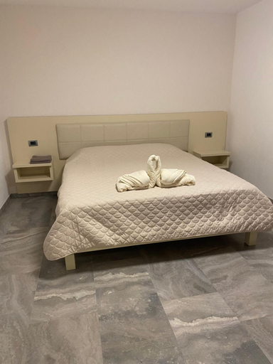 Bedroom 2, Apartments David