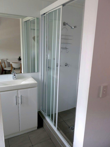Bathroom 3, Gold Coast Inn, Gold Coast