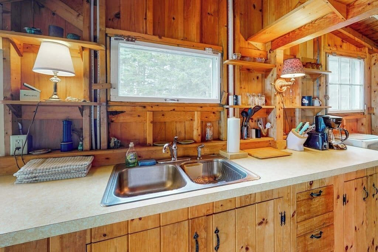 Private kitchen 3, Dog-friendly Oceanfront Cottage With Views, Knox