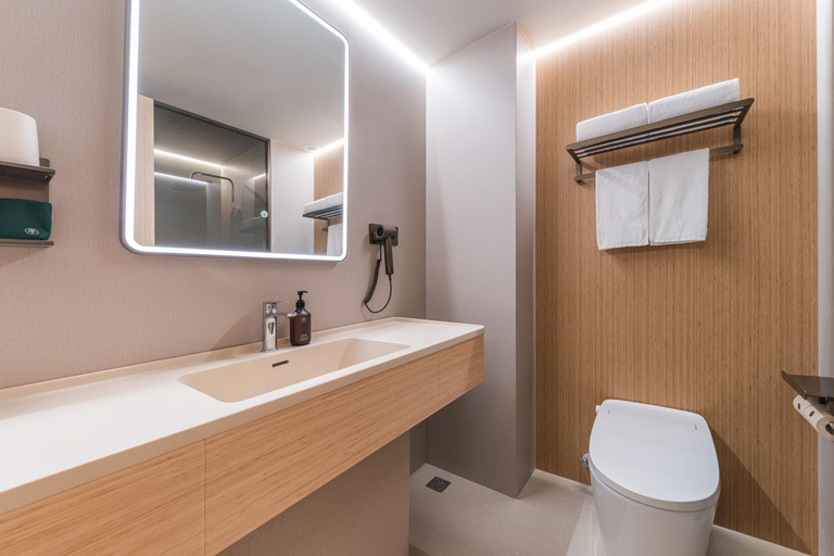 Bathroom 4, JI Hotel Wuhan Guanggu Plaza, Wuhan