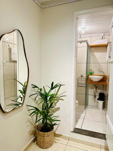 Bathroom, Granbalaio Hostel, Blumenau