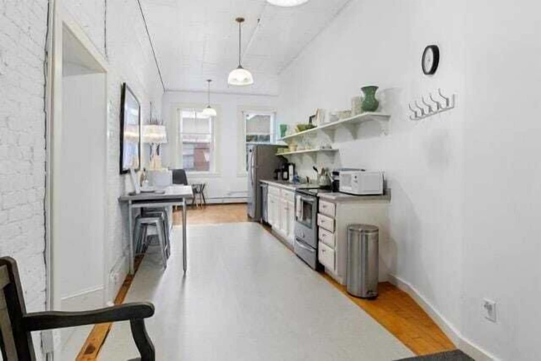 Private kitchen 5, Rockland Central Loft, Heart of Downtown, Knox
