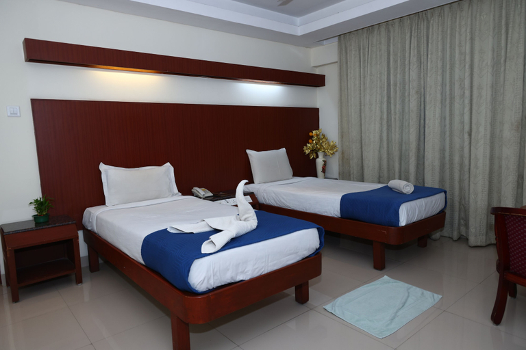 Others 5, Dhanunjaya's Luxury Hotel, Krishnagiri