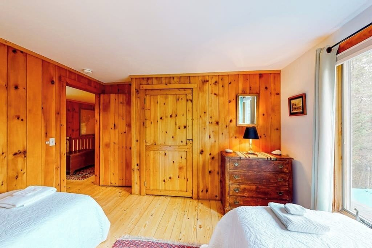Room 3, Cobb Nob, Hancock