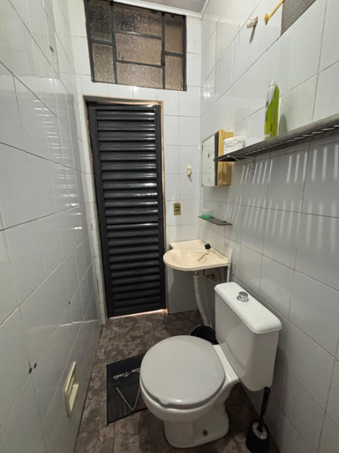 Bathroom 3, Espaco Joao-de-Barro, Rondonópolis