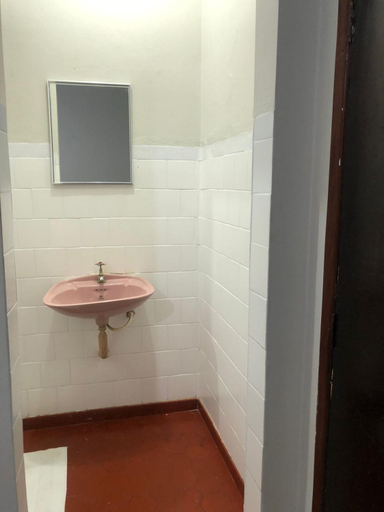 Bathroom 4, Hotel Eldorado, Eldorado