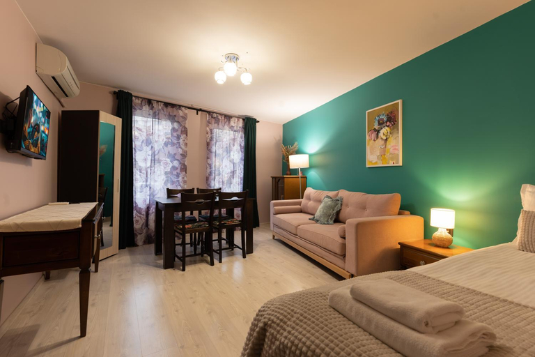 Bedroom 2, Aleko Apartments City Center, Veliko Tarnovo
