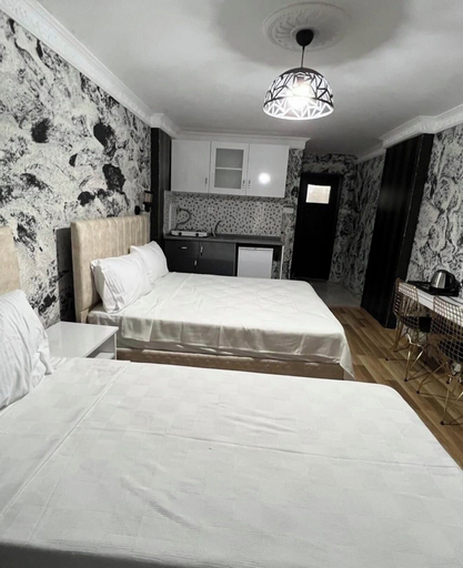 Room 4, Istanbul Palas Otel, Fatih