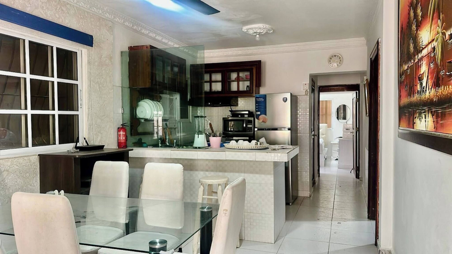 Dining room, Charming 3-bedroom Apartment Near Puerto Plata's Malecon, San Felipe de Puerto Plata