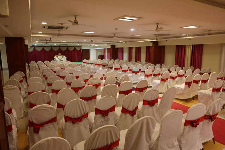 Others 5, Dhanunjaya's Luxury Hotel, Krishnagiri