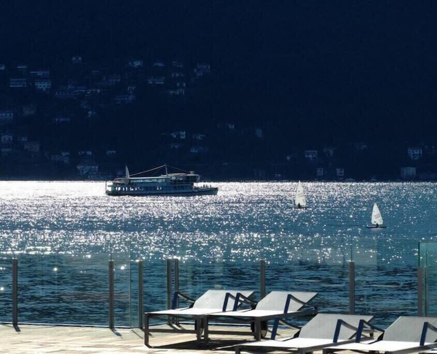 Pool 4, Stunning 4br/3ba Italian Lakes Apt in a Beautiful Lakeside Setting, Varese