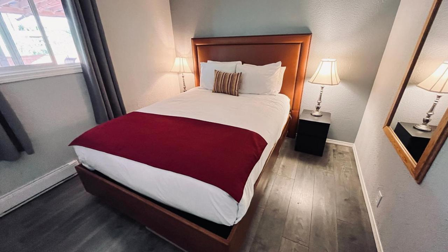 Bedroom 3, Maple Leaf Motel & RV Park Resort, Okanagan-Similkameen