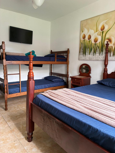 Others 2, Casa Beija-Flor, Armação dos Búzios
