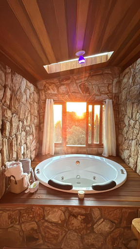 Bathroom 2, Chales Cerejeira, Itatiaia