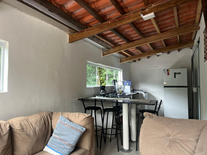 Others 2, Casa na mata, São Sebastião