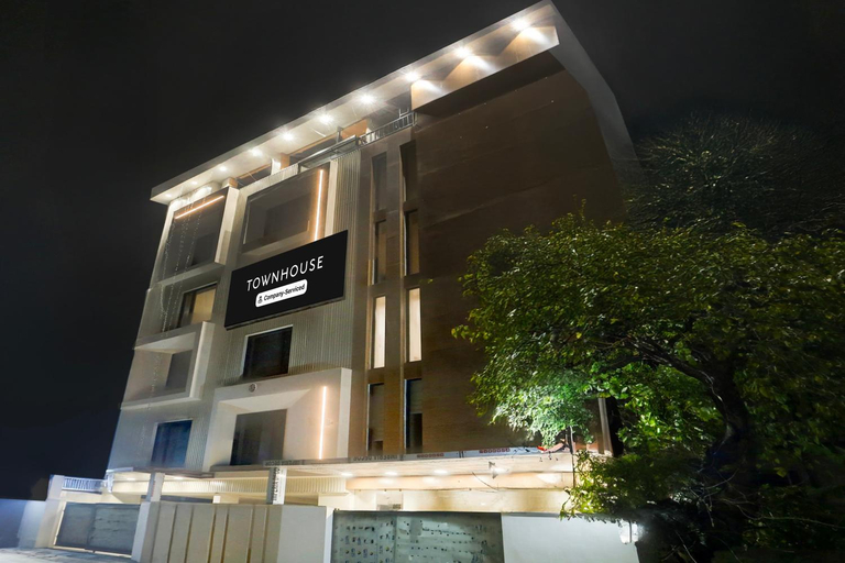 Entrance 4, Super Townhouse ISBT Dehradun, Dehradun