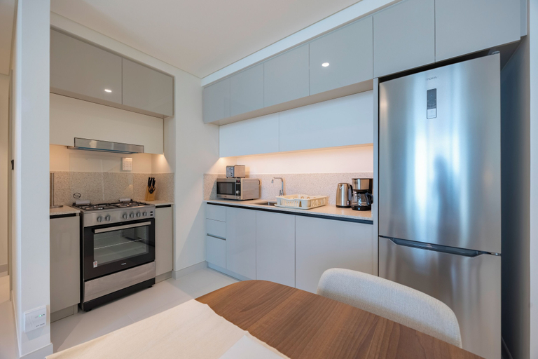 Private kitchen, Bloomfields 1BR Marina Vista Emaar, Dubai