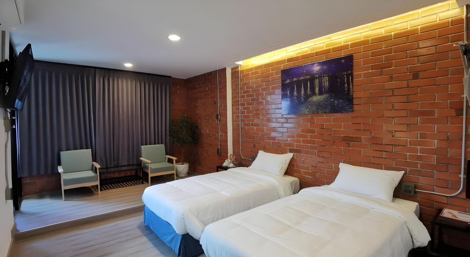 Bedroom 3, Betong Hello Hotel, Batong