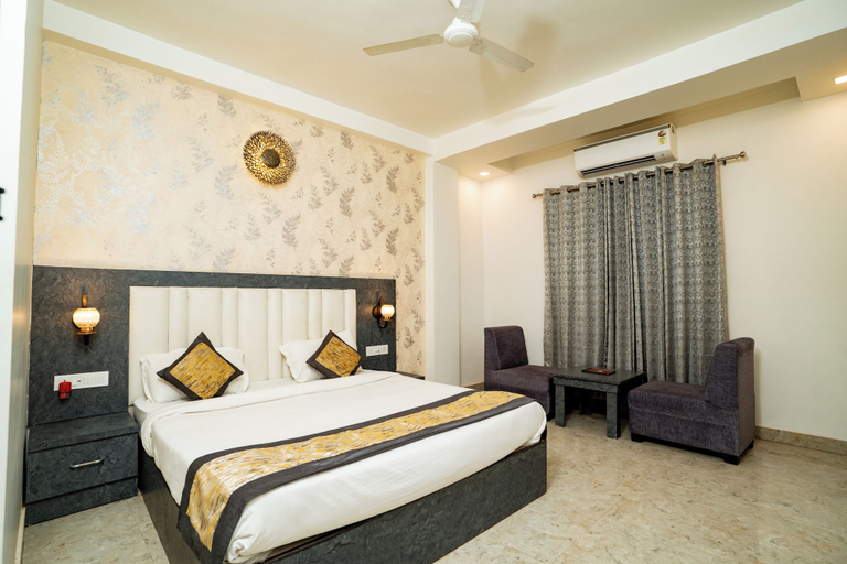 Room 3, Hotel KashiDham, Varanasi